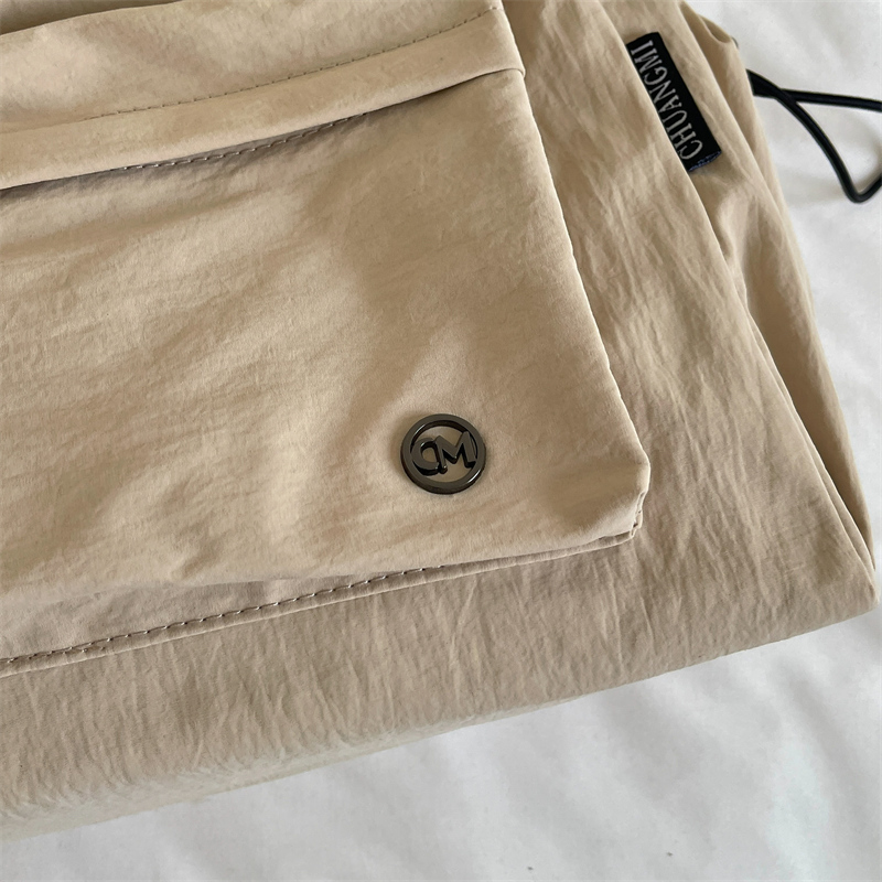 Women's shoulder bag, ideal for daily commutes, versatile under-arm bag, waterproof, lightweight and spacious. detail 7