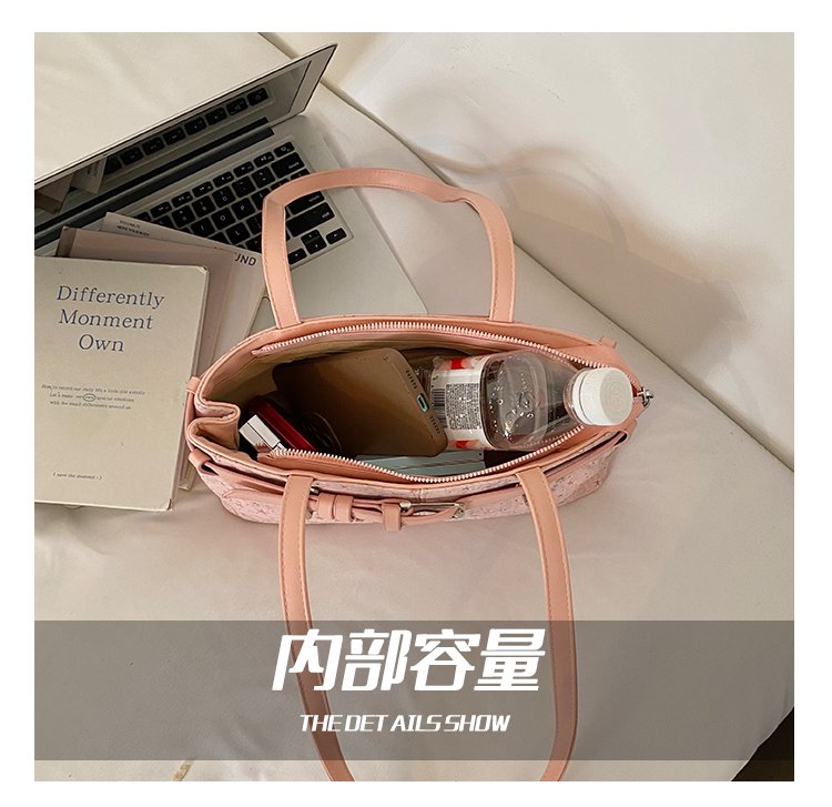 Women's PU Leather Belted Barrel Bag detail 10