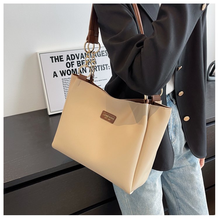 Women's PU Leather Belted Bucket Bag detail 11