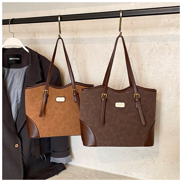 Women's PU Leather Belted Tote Bag detail 1
