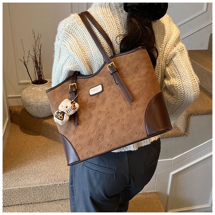 Women's PU Leather Belted Tote Bag detail 40