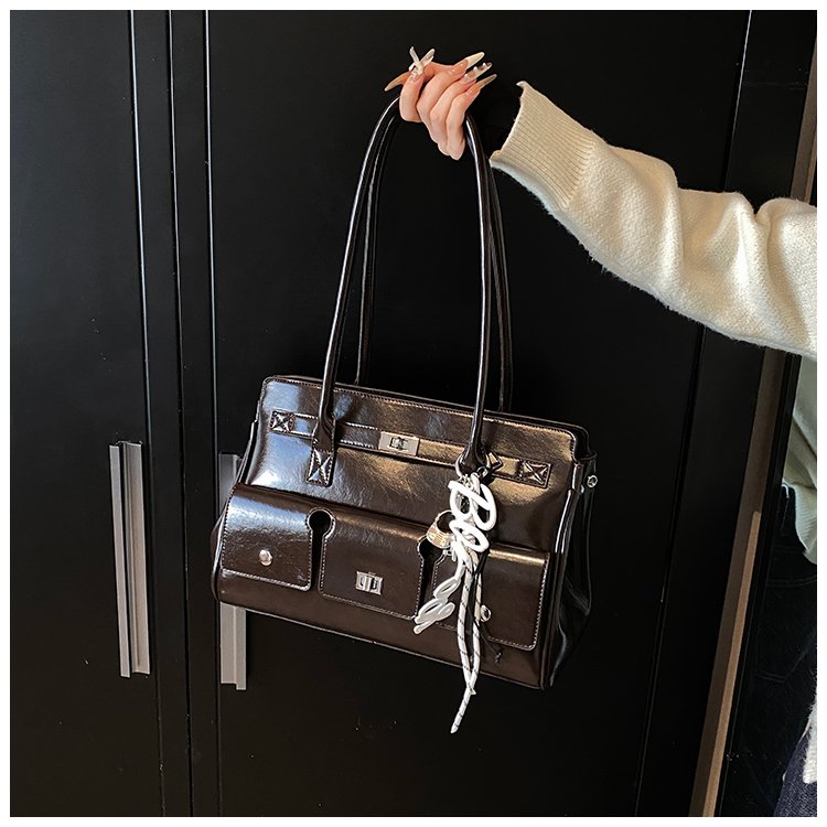 Women's PU Leather Belted Tote Bag detail 15