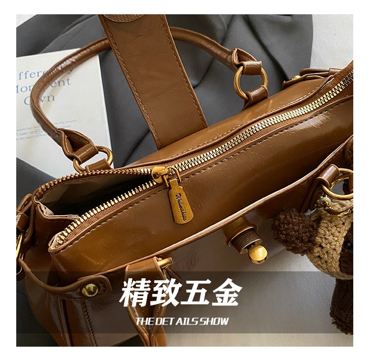 Women's PU Leather Buckle Barrel Bag detail 11
