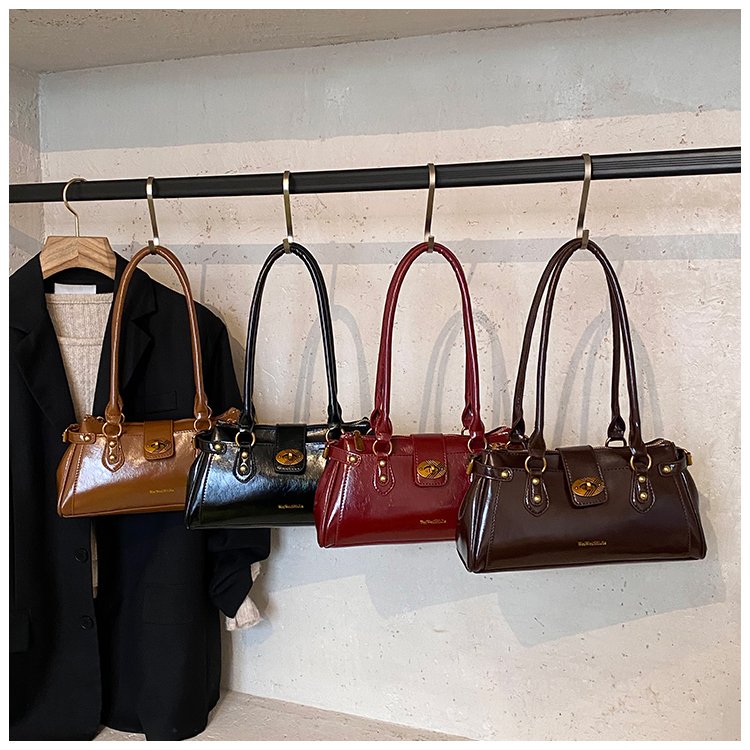 Women's PU Leather Buckle Barrel Bag detail 2