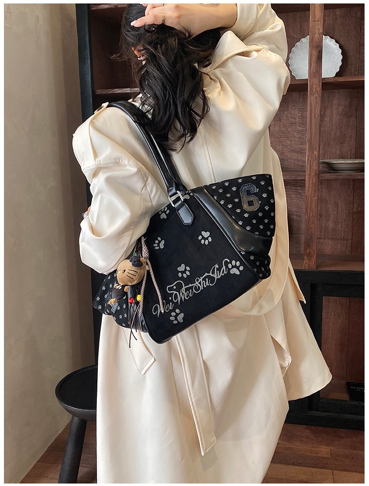 Women's Casual Cartoon Print Shell-Shaped PU Leather Handbag detail 33