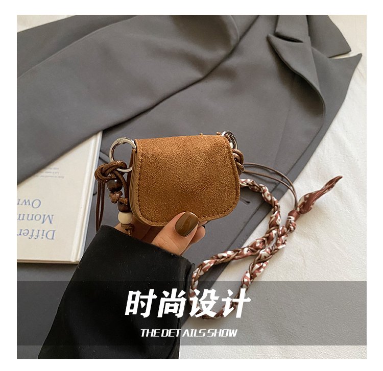 Women's Chain Flap Mini Pouch detail 14