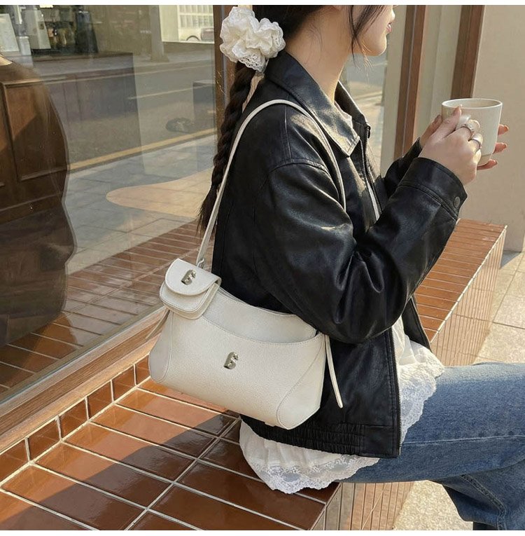 Women's PU Leather Chain Handle Crescent Shoulder Bag detail 31