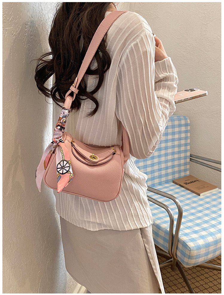 Women's PU Leather Chain Trim Mini Bucket Bag detail 23