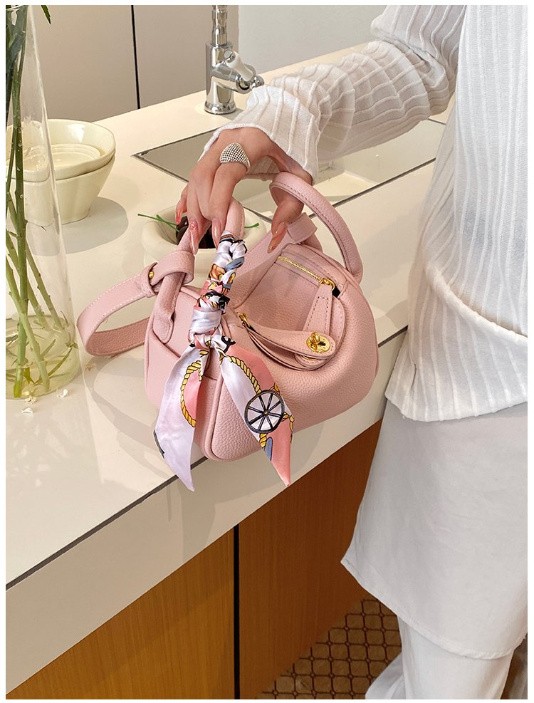 Women's PU Leather Chain Trim Mini Bucket Bag detail 28