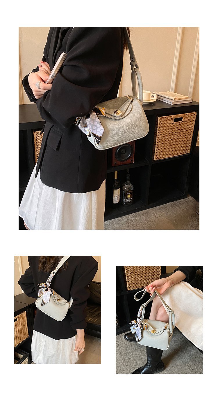 Women's PU Leather Chain Trim Mini Bucket Bag detail 5