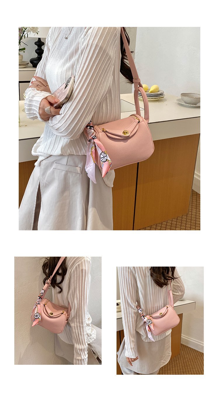 Women's PU Leather Chain Trim Mini Bucket Bag detail 6