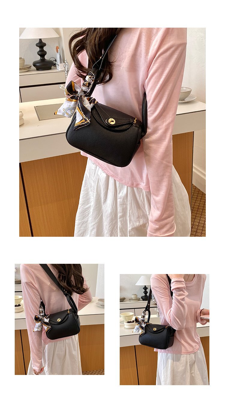 Women's PU Leather Chain Trim Mini Bucket Bag detail 7