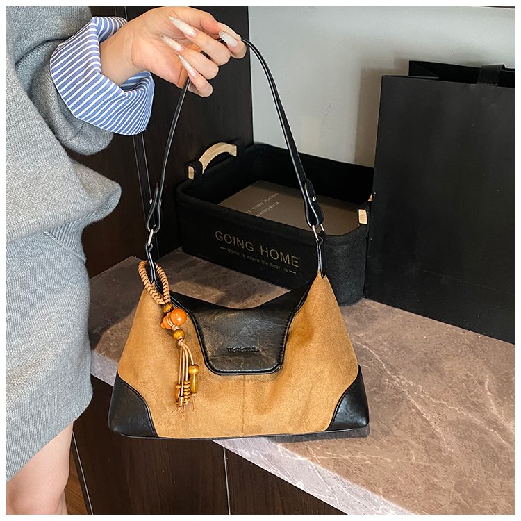 Women's PU Leather Chain Trim Shoulder Bag detail 15