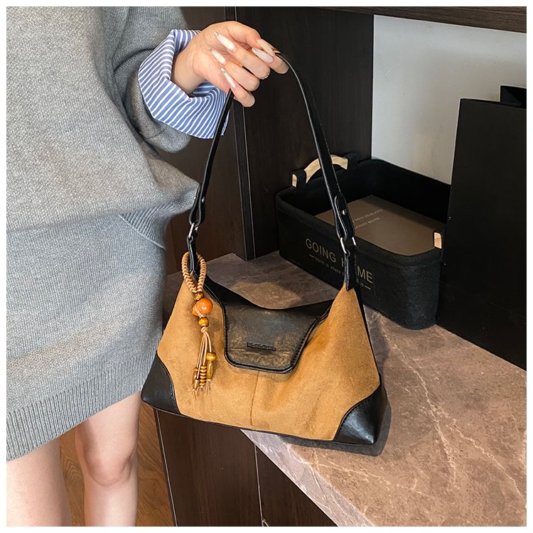 Women's PU Leather Chain Trim Shoulder Bag detail 16