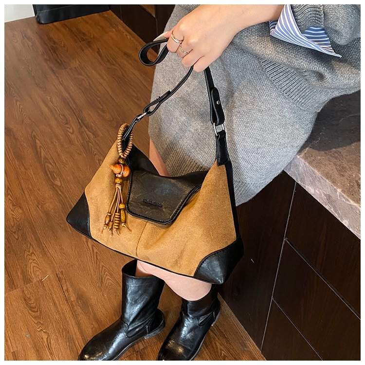 Women's PU Leather Chain Trim Shoulder Bag detail 18