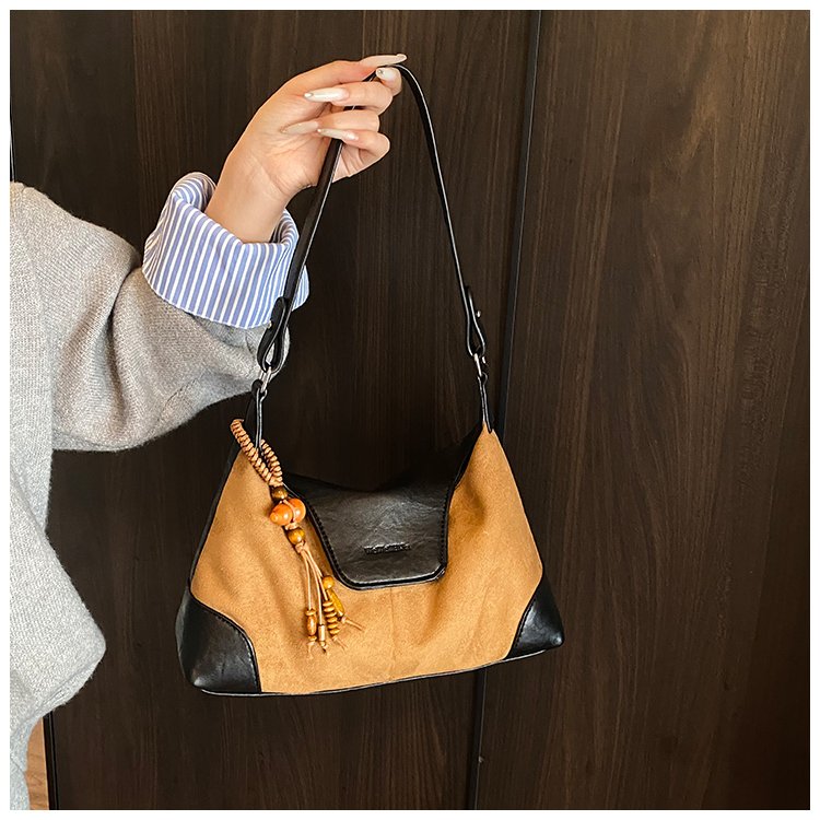 Women's PU Leather Chain Trim Shoulder Bag detail 19