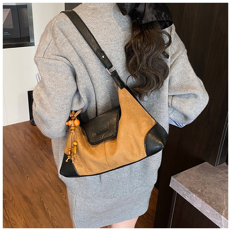 Women's PU Leather Chain Trim Shoulder Bag detail 23