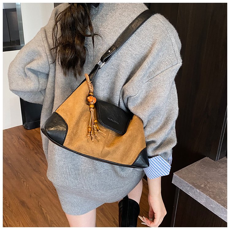Women's PU Leather Chain Trim Shoulder Bag detail 27