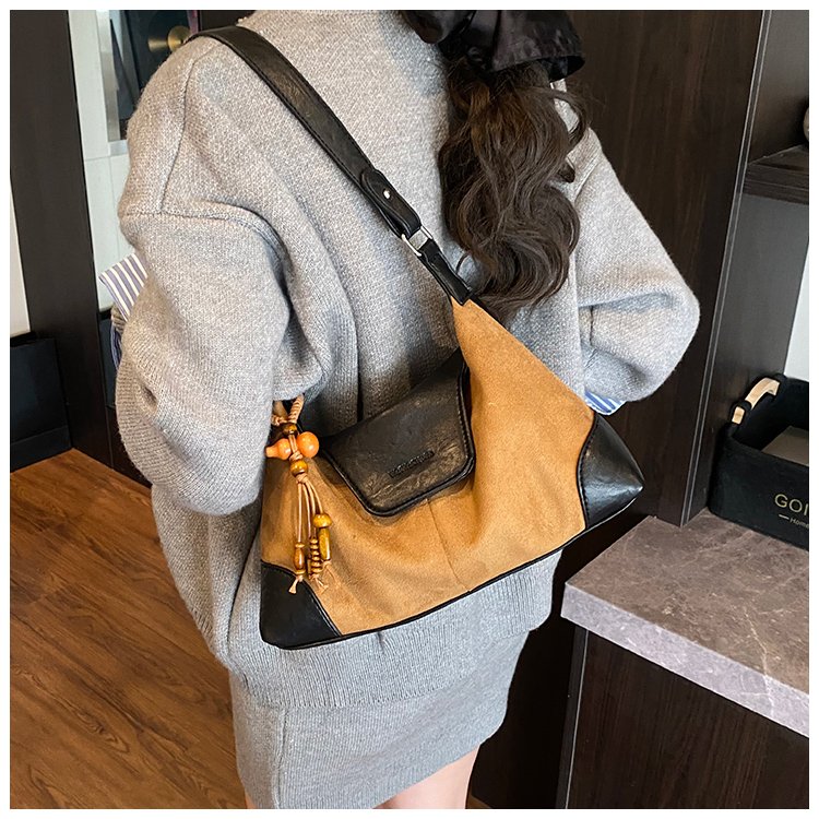 Women's PU Leather Chain Trim Shoulder Bag detail 31