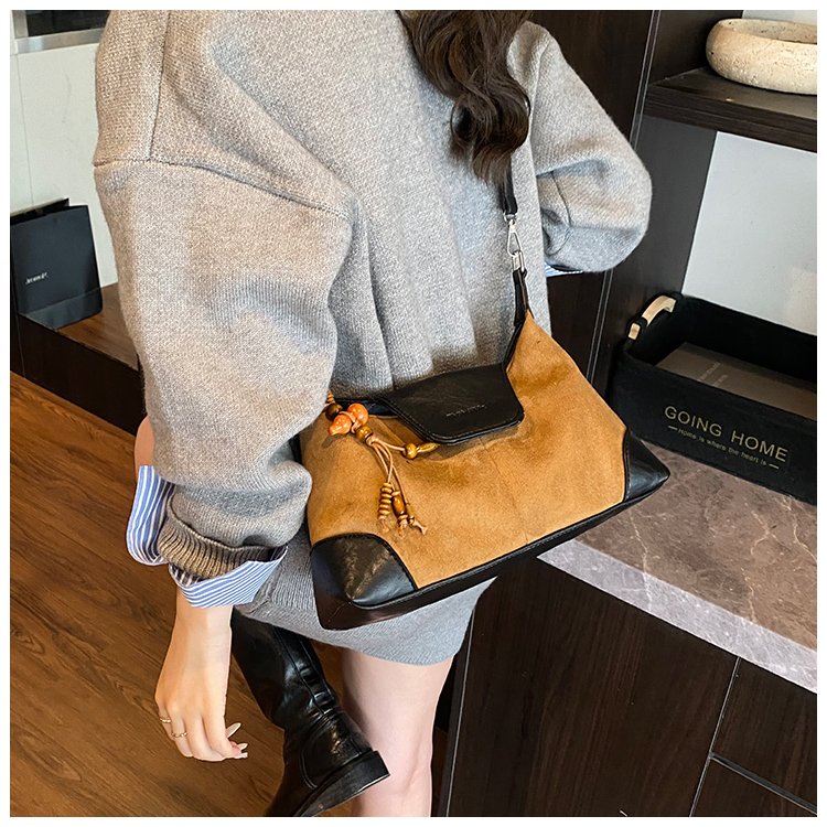 Women's PU Leather Chain Trim Shoulder Bag detail 35