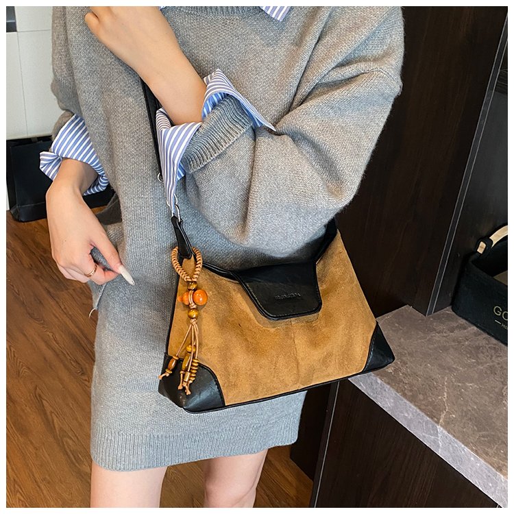 Women's PU Leather Chain Trim Shoulder Bag detail 37