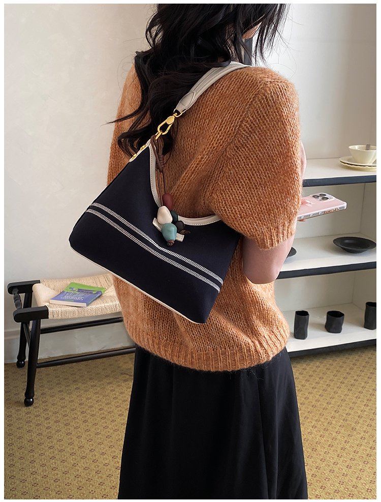 Women's PU Leather & Cloth Contrast Trim Flap Shoulder Bag detail 18