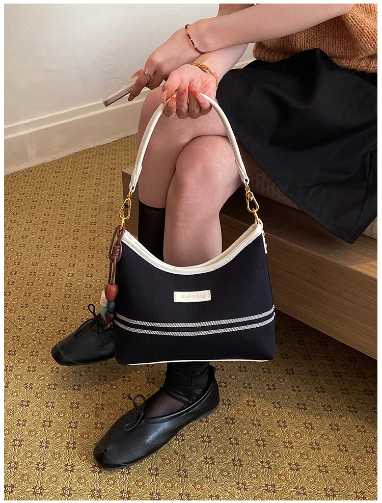 Women's PU Leather & Cloth Contrast Trim Flap Shoulder Bag detail 23