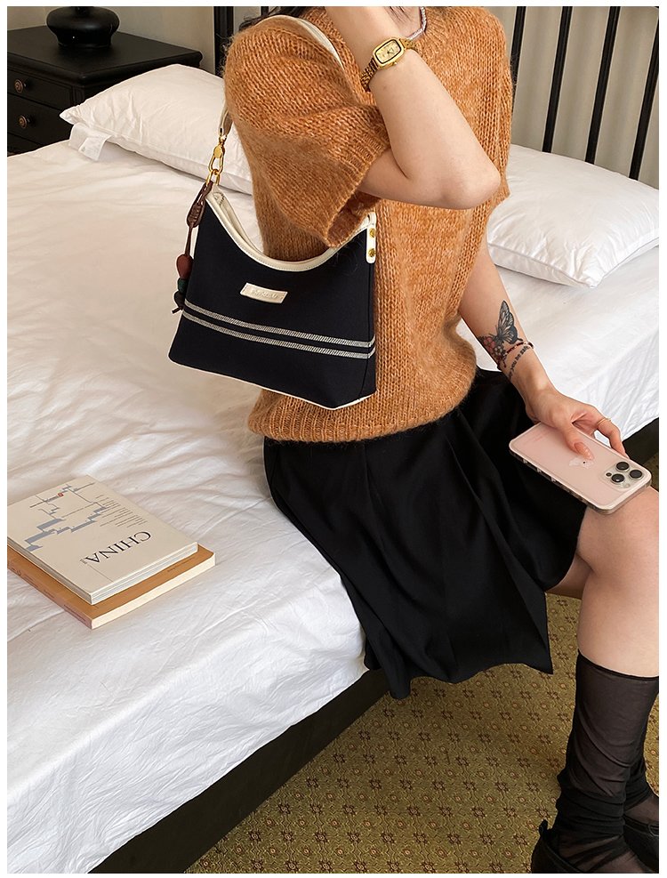 Women's PU Leather & Cloth Contrast Trim Flap Shoulder Bag detail 24