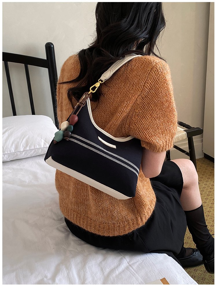 Women's PU Leather & Cloth Contrast Trim Flap Shoulder Bag detail 27