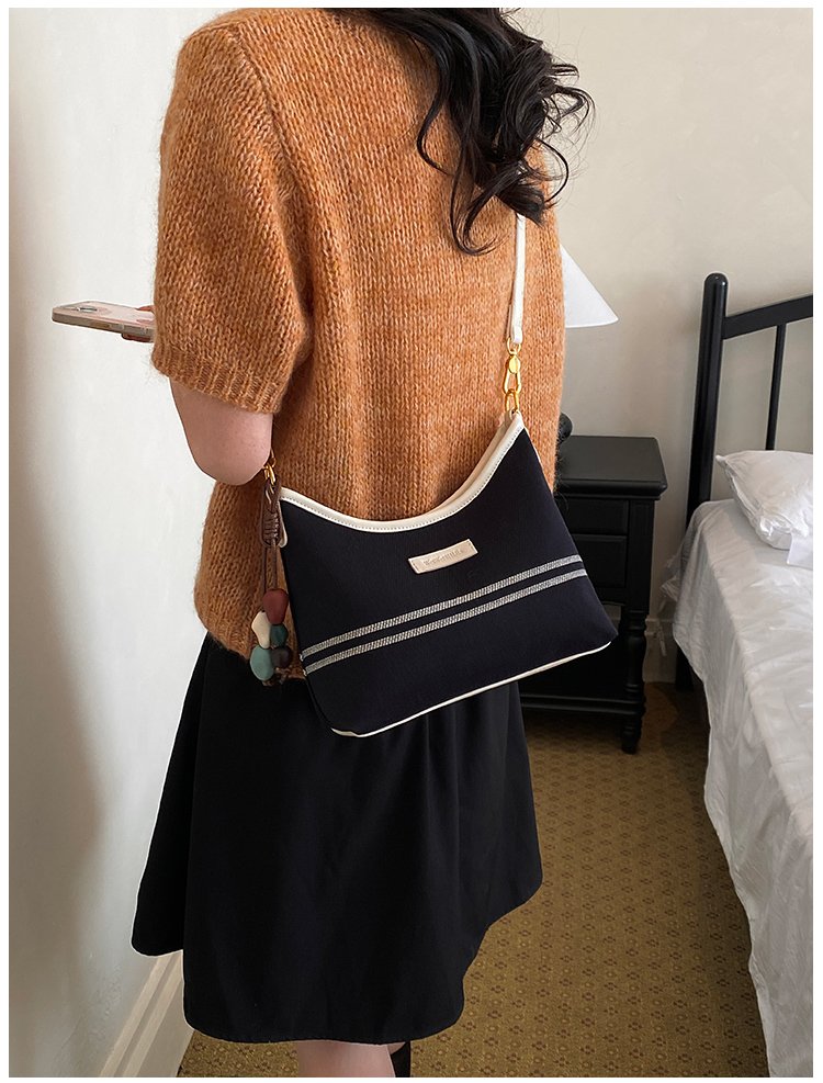 Women's PU Leather & Cloth Contrast Trim Flap Shoulder Bag detail 32