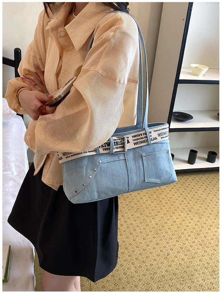 Women's Denim Contrast Trim Mini Tote Bag detail 14