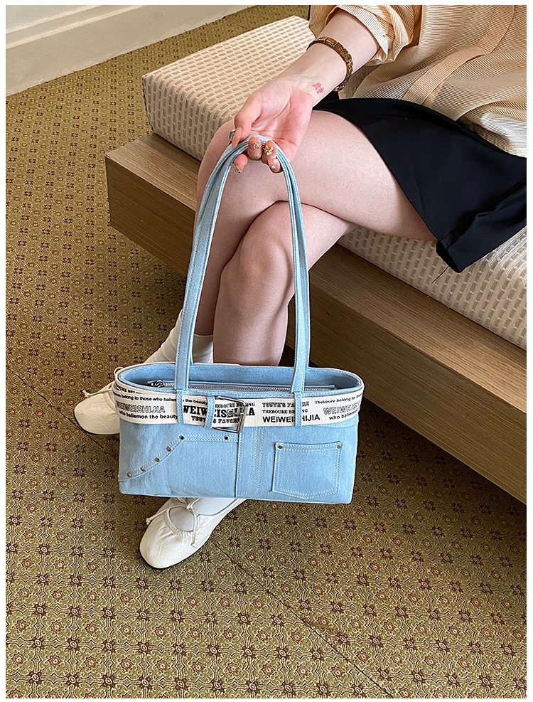 Women's Denim Contrast Trim Mini Tote Bag detail 16