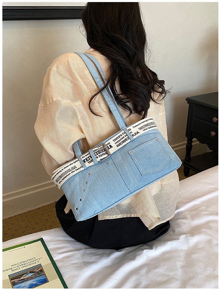 Women's Denim Contrast Trim Mini Tote Bag detail 24