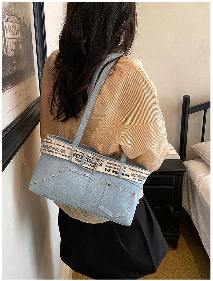 Women's Denim Contrast Trim Mini Tote Bag detail 27
