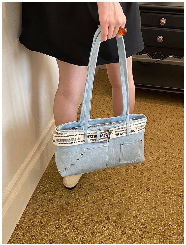 Women's Denim Contrast Trim Mini Tote Bag detail 29