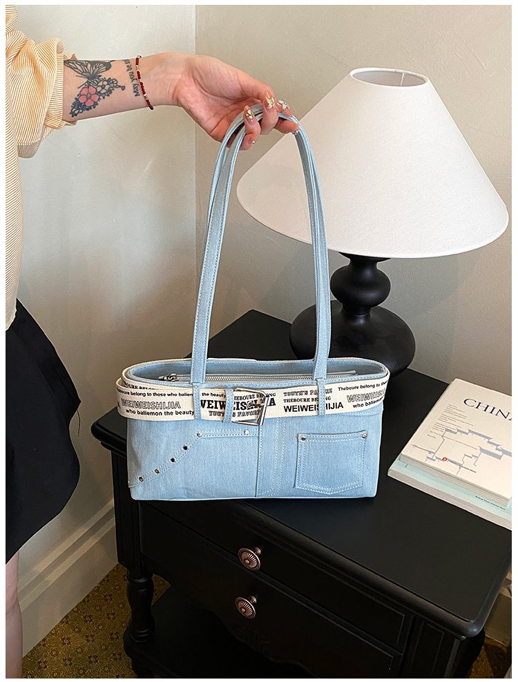 Women's Denim Contrast Trim Mini Tote Bag detail 31