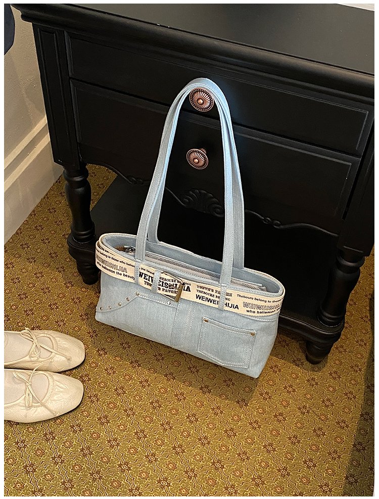 Women's Denim Contrast Trim Mini Tote Bag detail 35