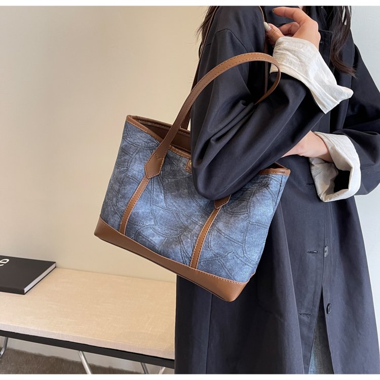 Women's PU Leather Contrast Trim Textured Tote Bag detail 19