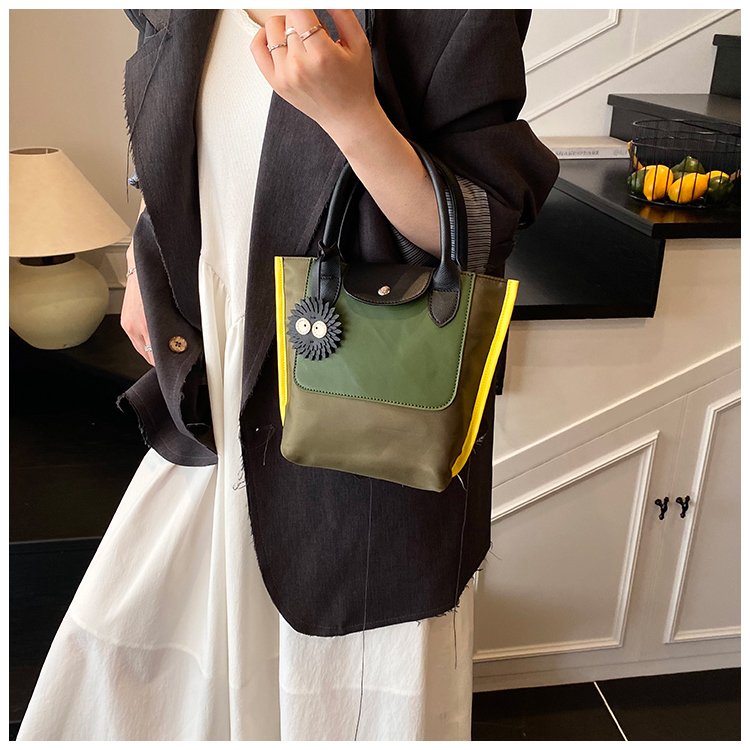 Women's Contrast Trim Tote Bag detail 16