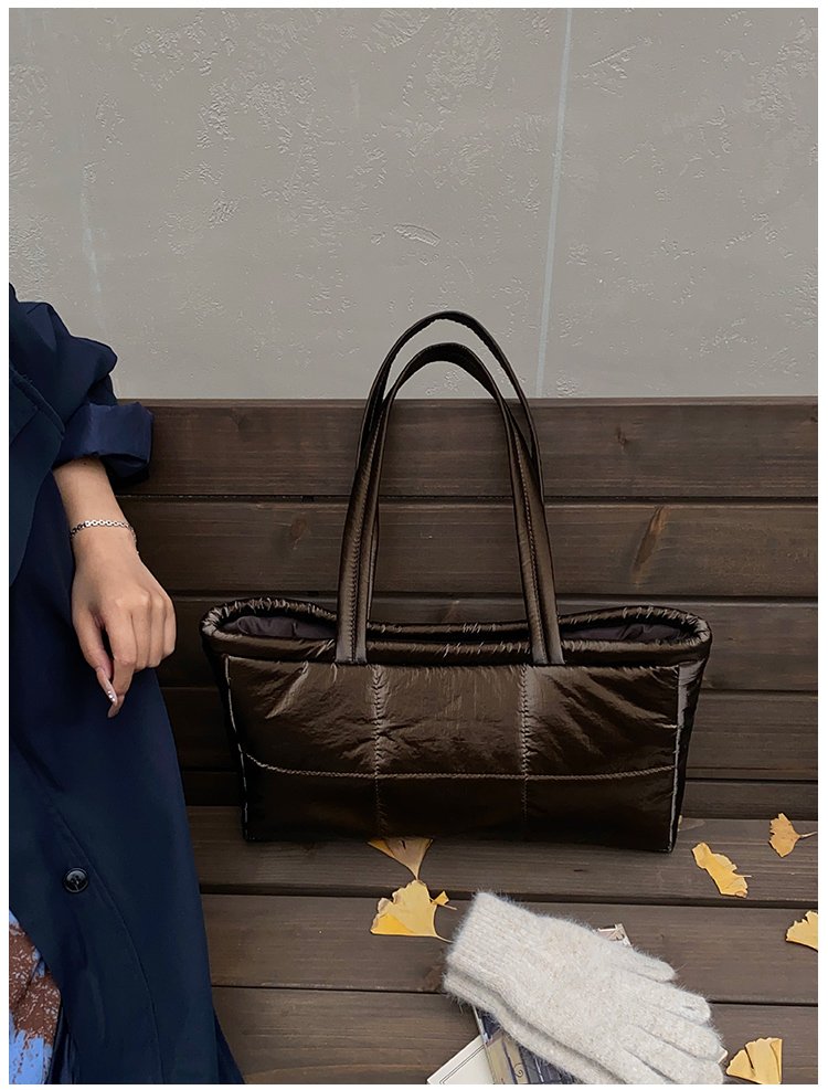 Women's Contrast Trim Tote Bag detail 17