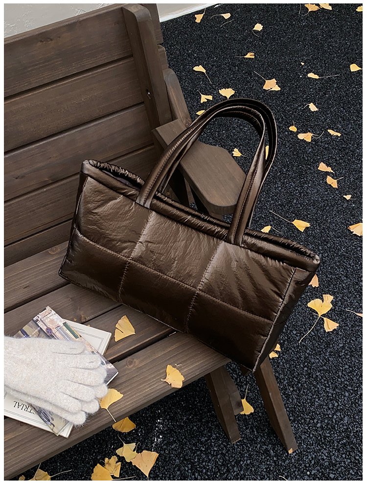 Women's Contrast Trim Tote Bag detail 25