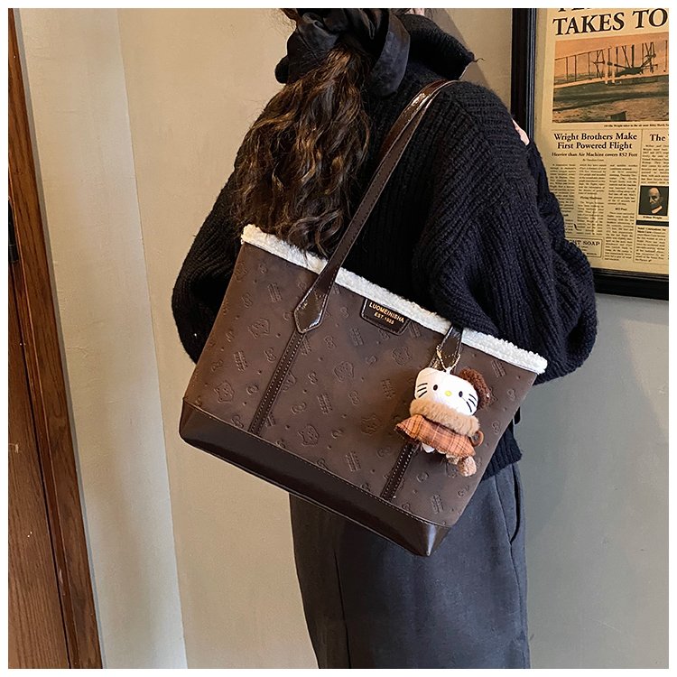 Unisex PU Leather Contrast Trim Tote Bag detail 19
