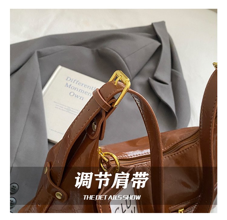 Women's PU Leather Curved Shoulder Bag detail 13