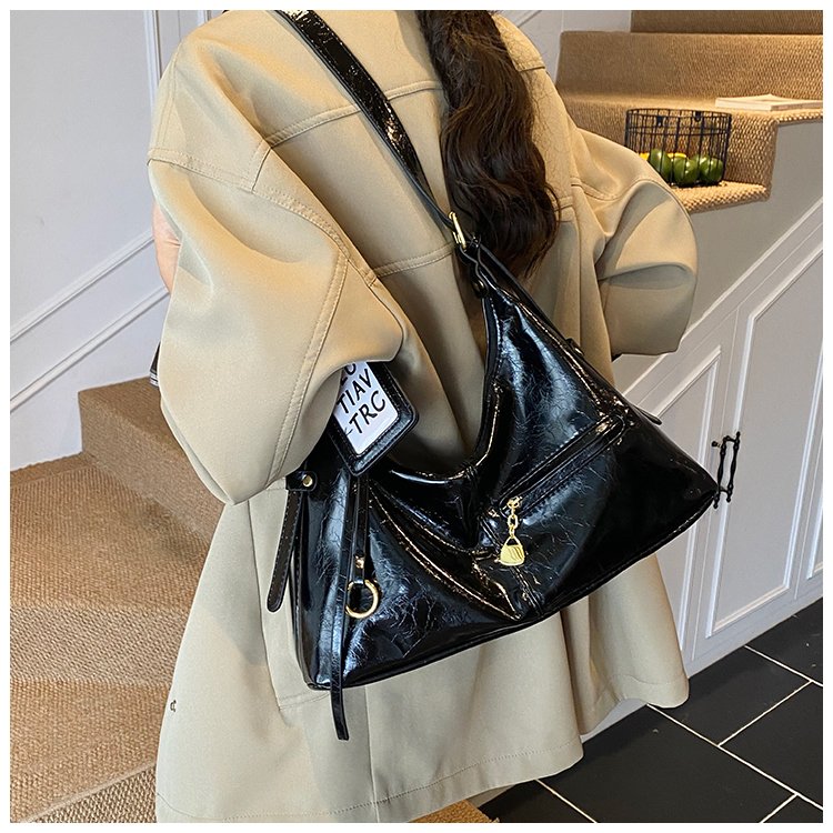 Women's PU Leather Curved Shoulder Bag detail 15