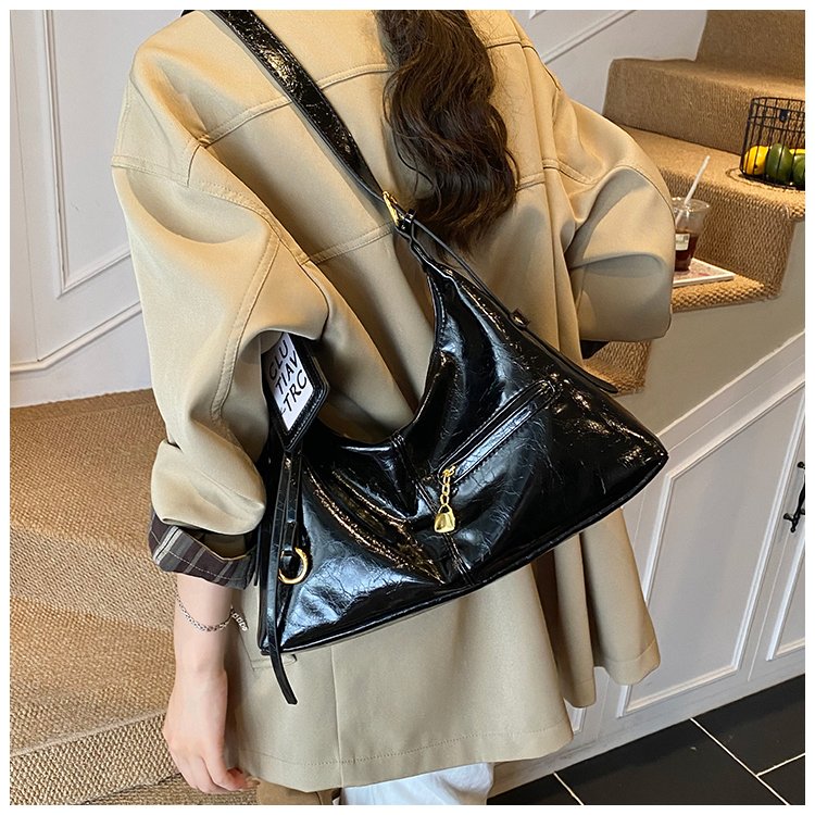 Women's PU Leather Curved Shoulder Bag detail 17