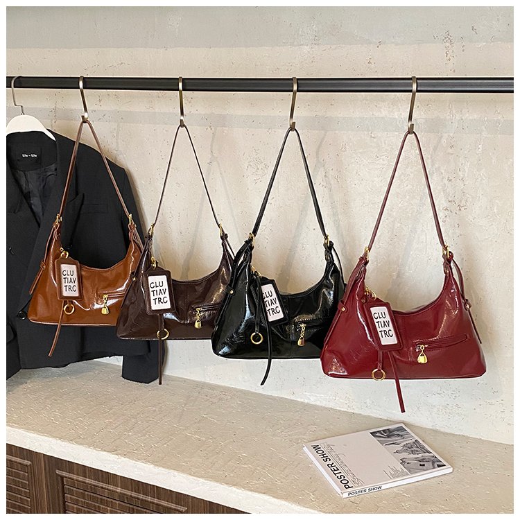 Women's PU Leather Curved Shoulder Bag detail 1