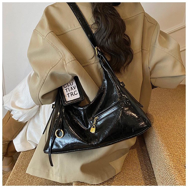 Women's PU Leather Curved Shoulder Bag detail 29