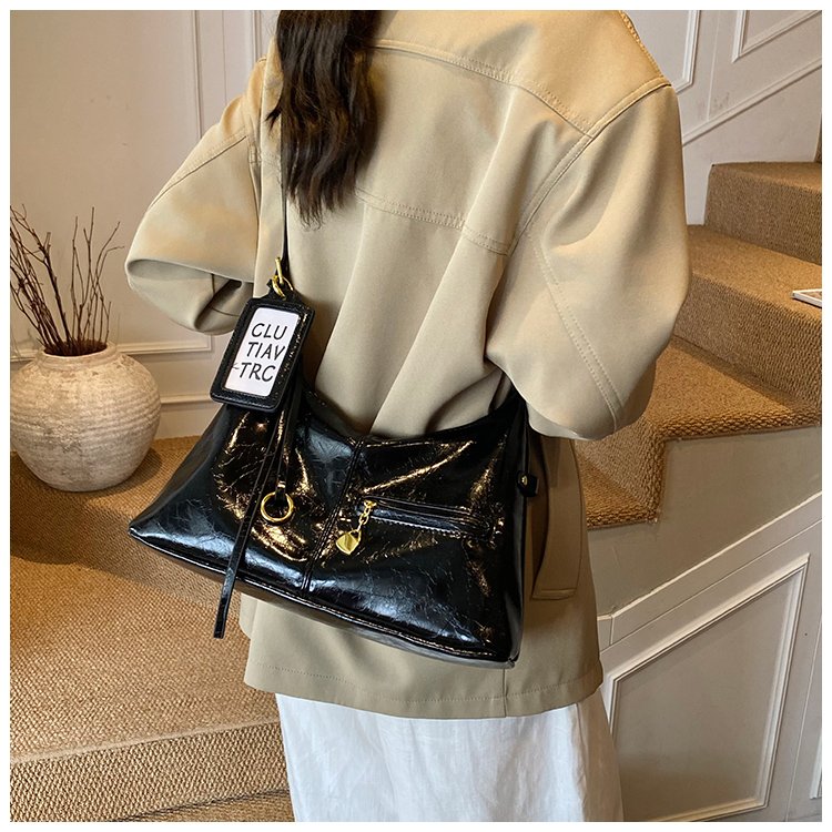 Women's PU Leather Curved Shoulder Bag detail 35