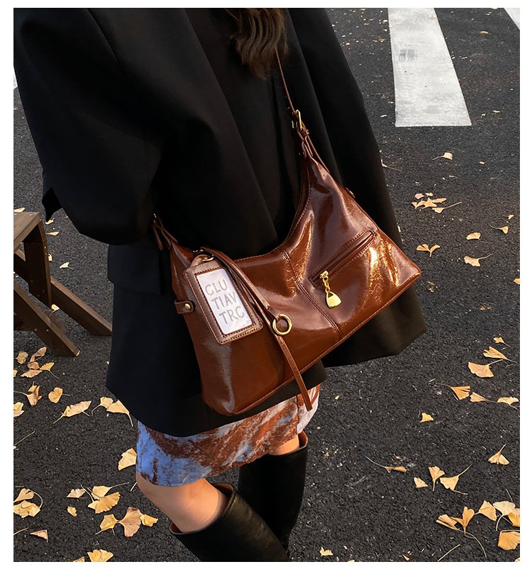 Women's PU Leather Curved Shoulder Bag detail 3