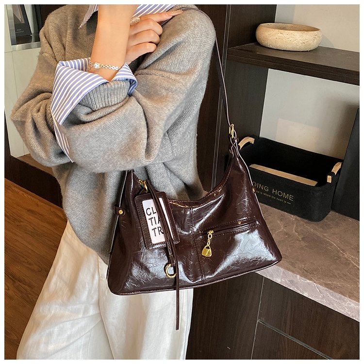 Women's PU Leather Curved Shoulder Bag detail 40